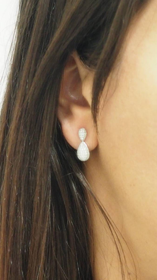 Boucles d'oreilles Pendants d'oreilles en or blanc et diamants 58 Facettes 32102