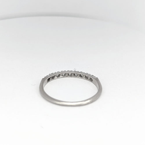 Bague Demi-alliance en or blanc et diamants 58 Facettes 19791