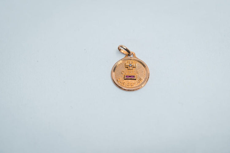 Pendentif Pendentif incontournable en or 18 carats 58 Facettes