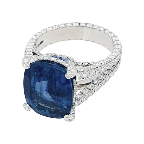 Bague 47 Bague en or blanc, saphir et diamants. 58 Facettes 31581