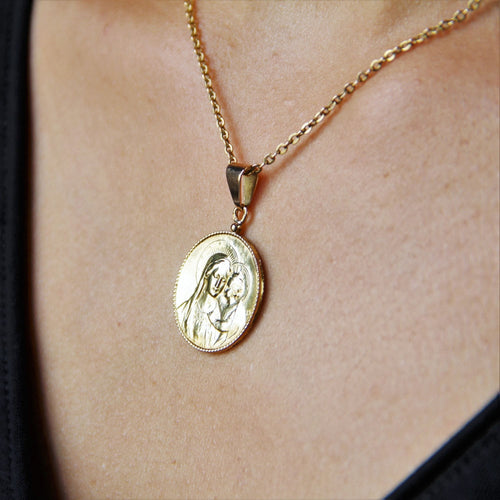 Pendentif Médaille ancienne or jaune Vierge à l'Enfant 58 Facettes CVP51