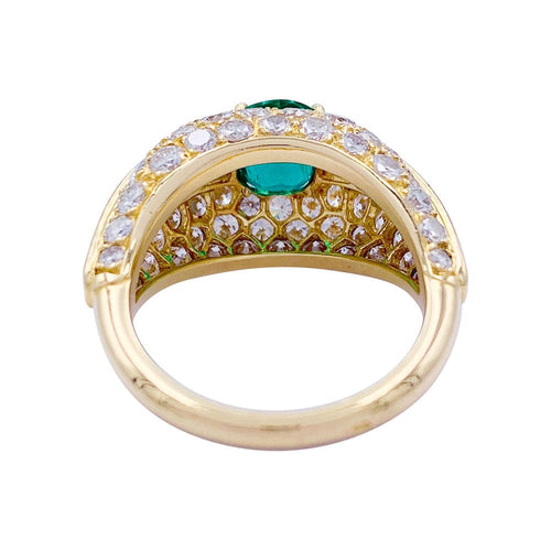 Bague 54 Bague or jaune, émeraude et pavage diamants. 58 Facettes 32324