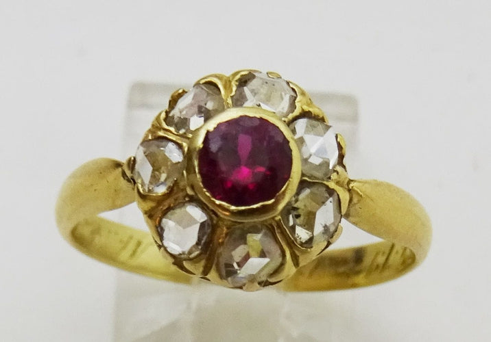 Bague Bague Vintage Rubis et Diamants 58 Facettes