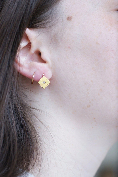 Boucles d'oreilles Dormeuses anciennes en or jaune et perle 58 Facettes