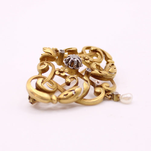 Broche Art nouveau en or jaune 18 carats, perles et diamants taille ro Broche Art nouveau en or jaune 18 carats, perles et diamants taille ro