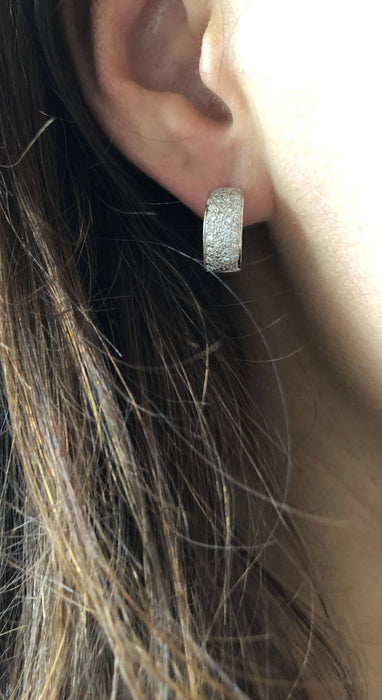 Boucles d'oreilles Boucles d'oreilles en demi-créole or gris et diamants 58 Facettes