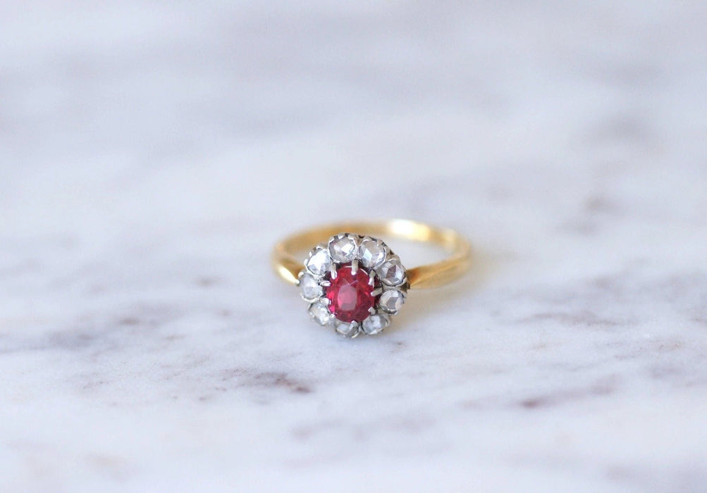 Bague Bague marguerite spinelle rouge entourage diamants 58 Facettes