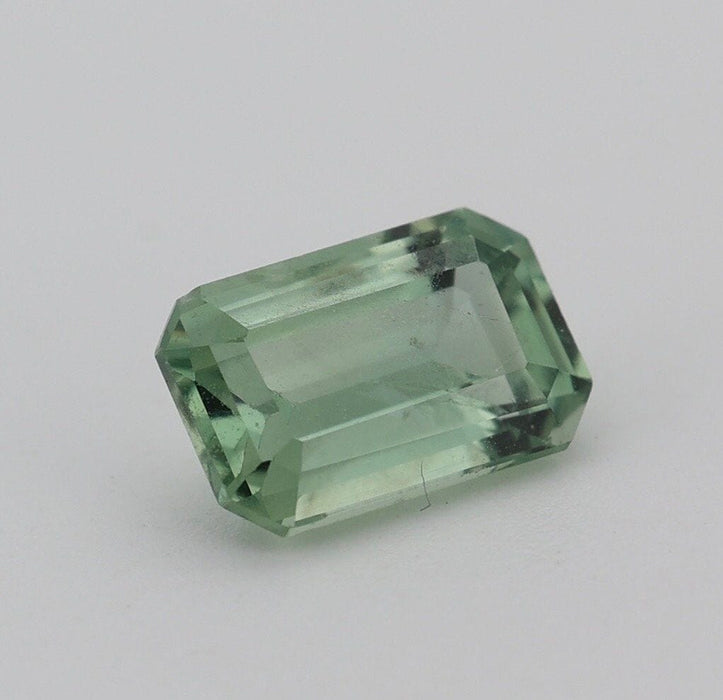 Gemstone Saphir vert 1.09cts non chauffé 58 Facettes 106