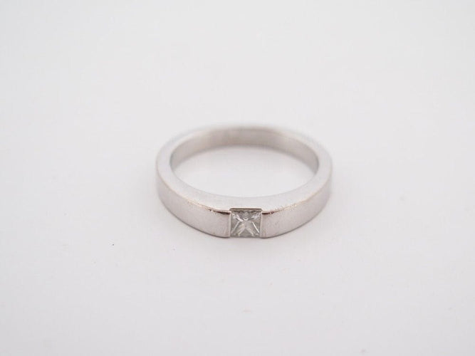Bague 54 vintage bague CARTIER tank solitaire en or 18k diamant princesse 0.25ct 58 Facettes 257979