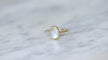 Bague Bague ancienne pierre de lune sur or jaune 58 Facettes