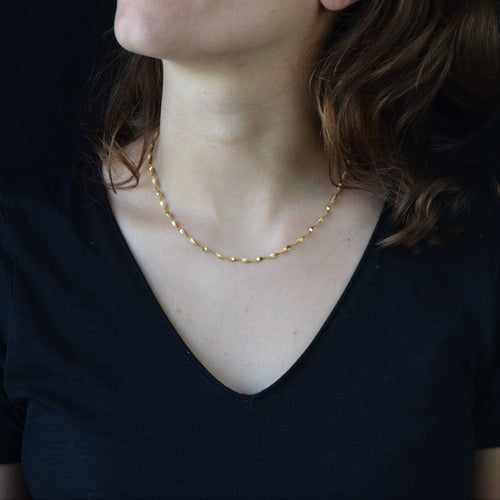 Collier Chaine en or fil plat torsadé 58 Facettes CVCH8