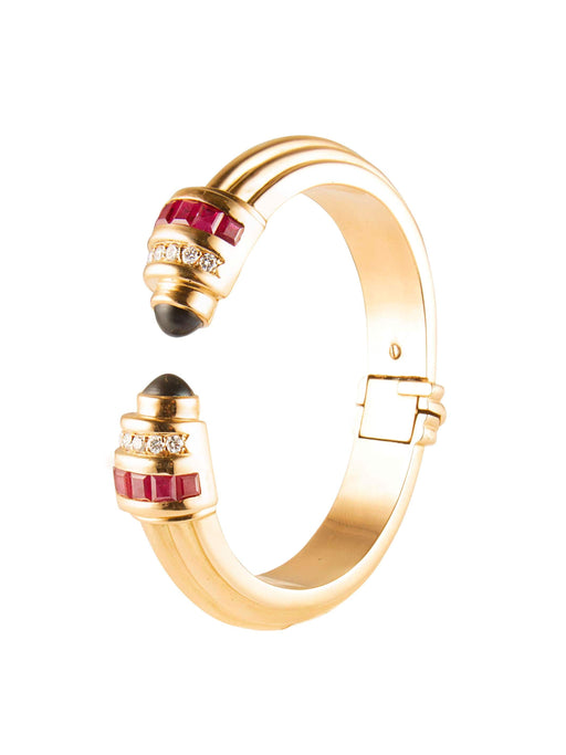 Bracelet Bracelet jonc en or jaune, saphirs, diamants et rubis 58 Facettes