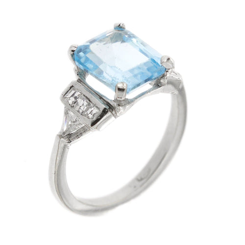 Bague 52 Bague topaze et diamants 58 Facettes 1607