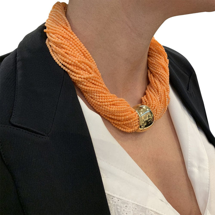 Collier Collier Van Cleefs & Arpels en or jaune et corail. 58 Facettes 30857