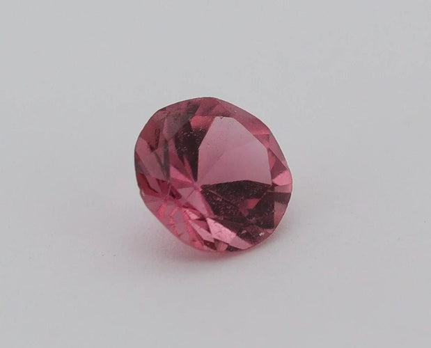 Gemstone Saphir rose non chauffée 0.62cts 58 Facettes 161