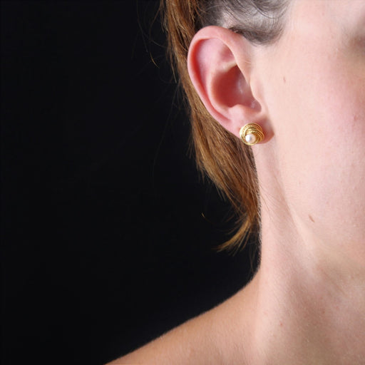 Boucles d'oreilles Puces d'oreilles or jaune perles de culture 58 Facettes 19-071B