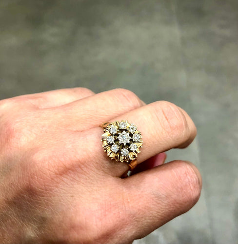 Bague 59.5 Bague fleur ancienne 9 diamants 58 Facettes