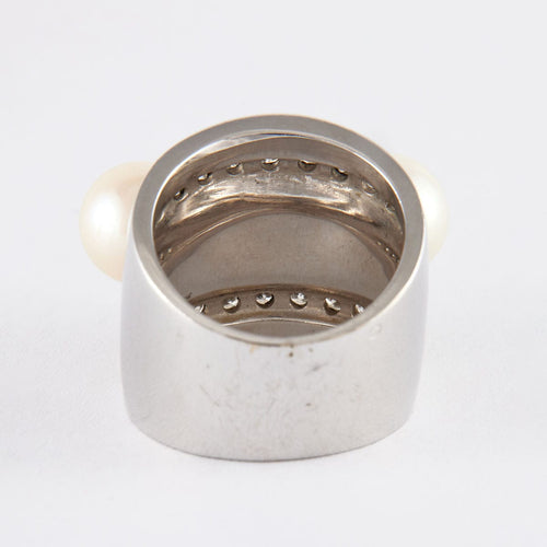 Bague Bague en or gris, diamants, perles 58 Facettes