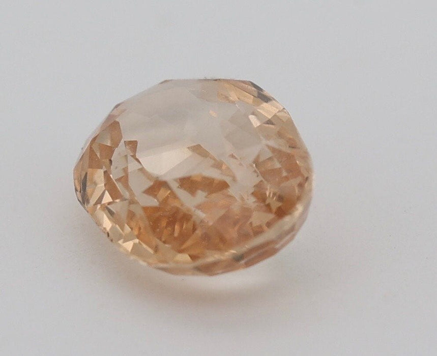 Gemstone Saphir orange non chauffé non traité 2.70cts certificat CGL 58 Facettes 95