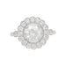 Bague 52 Bague marguerite en or blanc et diamants. 58 Facettes 31236