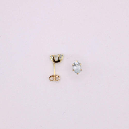 Boucles d'oreilles Boucles d’oreilles clous en or jaune, aigue marine 58 Facettes