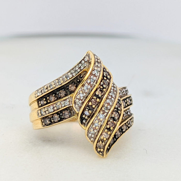 Bague Bague en or jaune et diamants 58 Facettes 15880