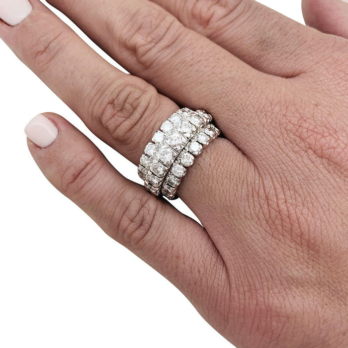 Bague 50 Bague bandeau en or blanc et diamants. 58 Facettes 31179