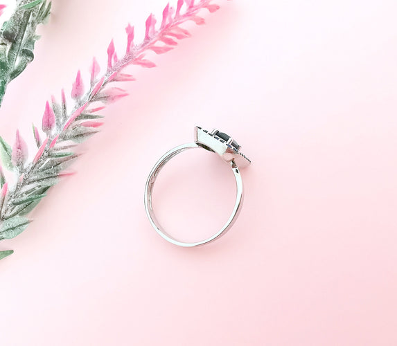 Bague 61 Bague rectangulaire à pans coupés Saphirs Diamants 58 Facettes AA 1591