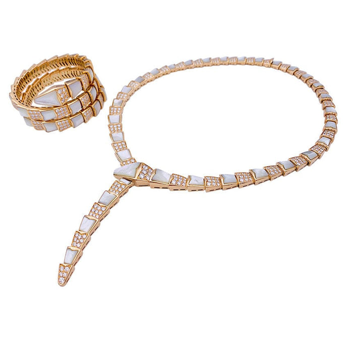 Bracelet Bracelet Bulgari, "Serpenti Viper", or rose, diamants, nacre. 58 Facettes 33142