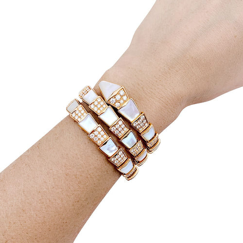 Bracelet Bracelet Bulgari, "Serpenti Viper", or rose, diamants, nacre. 58 Facettes 33142