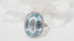 Bague Bague entourage or blanc aigue-marine diamants 58 Facettes 31615
