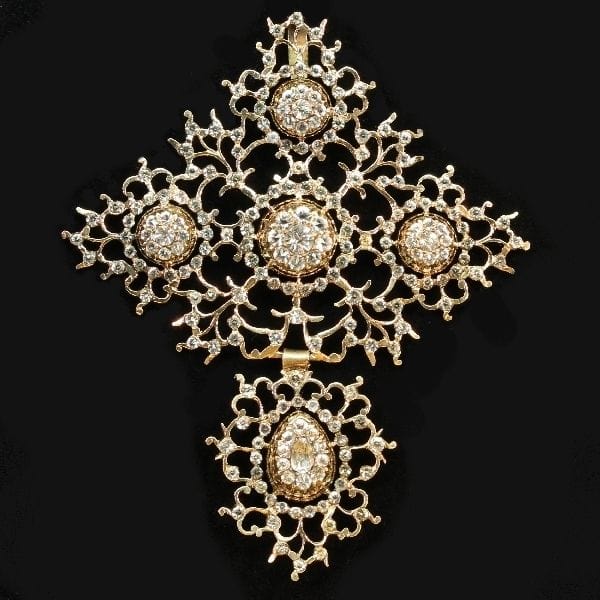 Pendentif Pendentif croix en or 58 Facettes 14161-0016