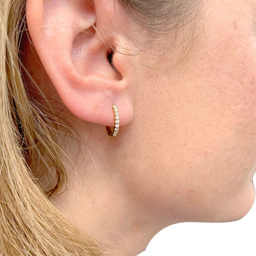 Boucles d'oreilles Paire de petites créoles en or jaune, diamants. 58 Facettes 32671