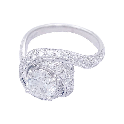 Bague 51 Solitaire Cartier, "Trinity Ruban", platine et diamants. 58 Facettes 32710