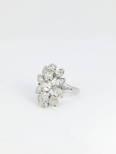 Bague Bague florale platine et diamants 58 Facettes 684