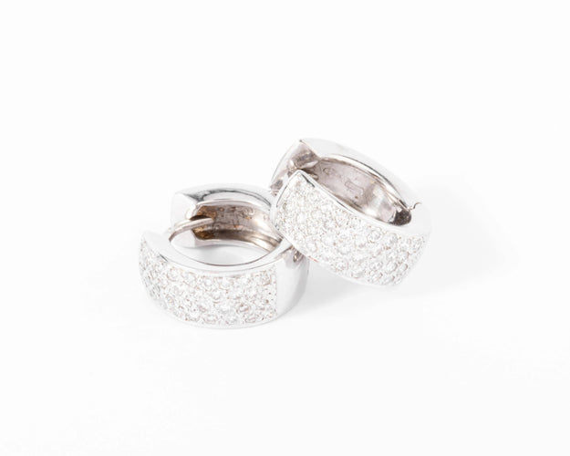 Boucles d'oreilles Boucles d'oreilles en demi-créole or gris et diamants 58 Facettes