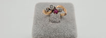 Ring 55 Ring in yellow gold, rubies and diamonds 58 Facettes
