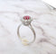 Bague 58 Bague Marguerite, en or blanc, rubis, diamants 58 Facettes AA 1557