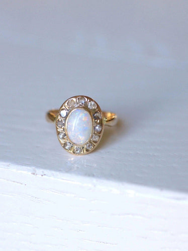 Bague Bague de fiançailles opale entourage diamants 58 Facettes