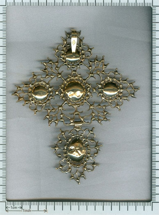 Pendentif Pendentif croix en or 58 Facettes 14161-0016