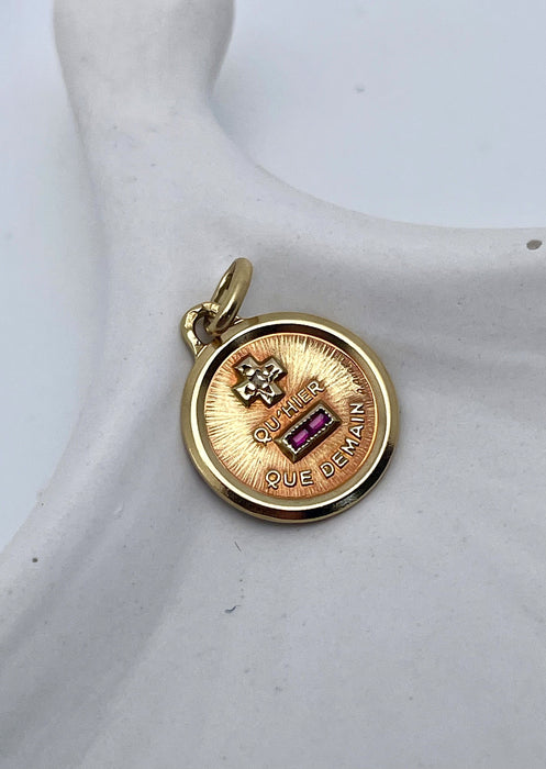 Pendentif AUGIS - Médaille d'amour or jaune petit modèle 58 Facettes