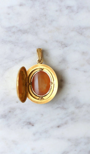 Pendentif Médaillon camée agate et perles sur or jaune 58 Facettes