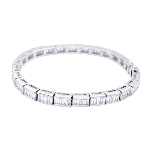 Bracelet Bracelet ligne, or blanc et diamants taille baguette. 58 Facettes 33416