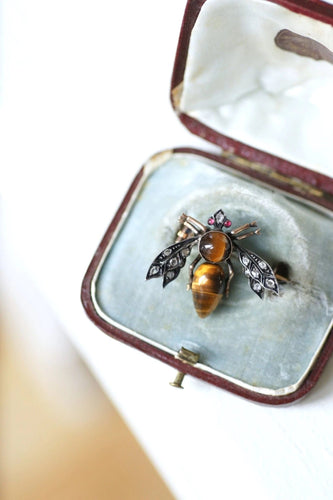Broche Broche ancienne abeille oeil de tigre et diamants 58 Facettes