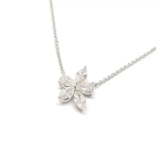 Collier Collier fleur de diamants or blanc 58 Facettes
