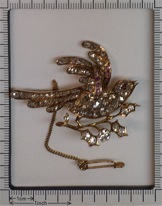 Broche Broche en or avec diamants 58 Facettes 22031-0004