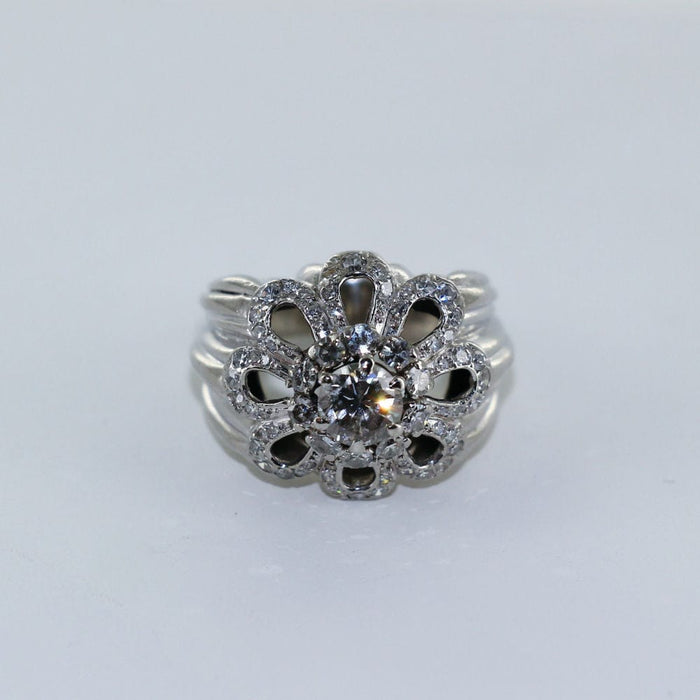 Bague 57 Bague Fleur platine diamants 58 Facettes