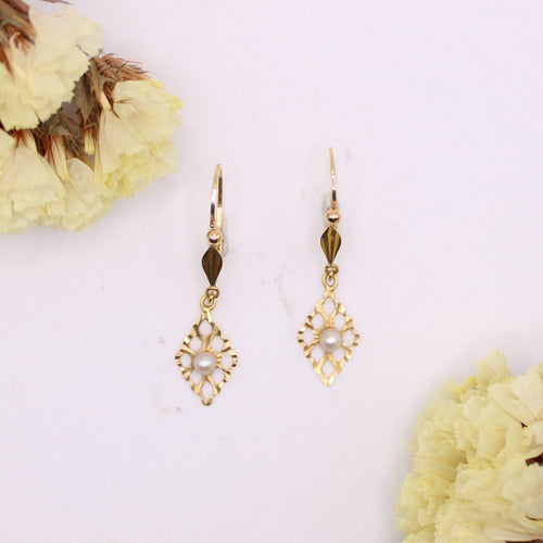 Boucles d'oreilles Dormeuses motif losange, perle 58 Facettes