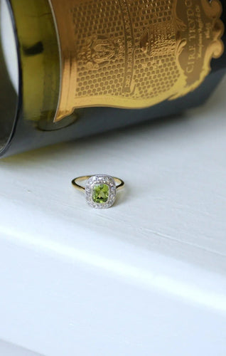 Bague Bague péridot entourage diamants 58 Facettes