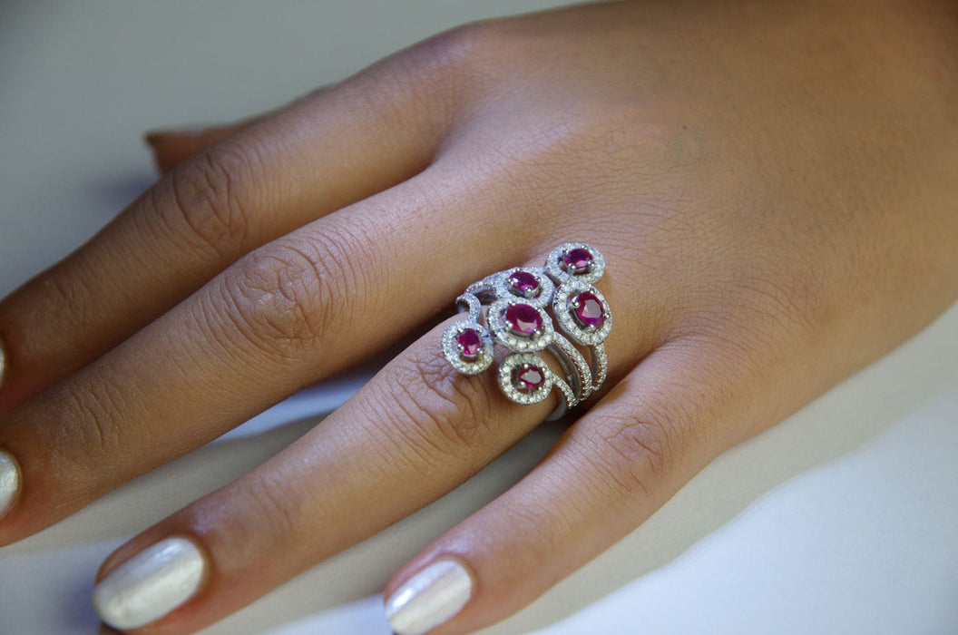 Bague Bague Rubis 180 diamants 58 Facettes